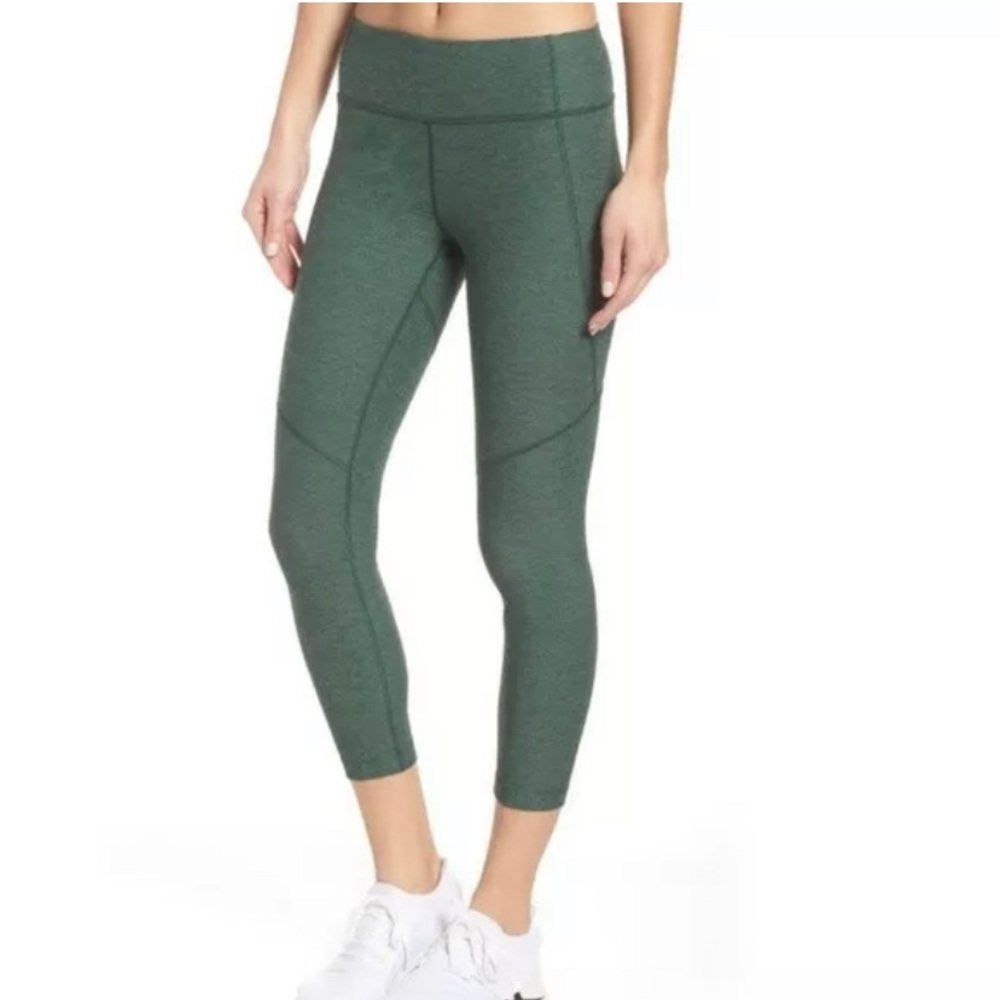 Outdoor Voices Warm Up 3/4 Crop Leggings Green Medium